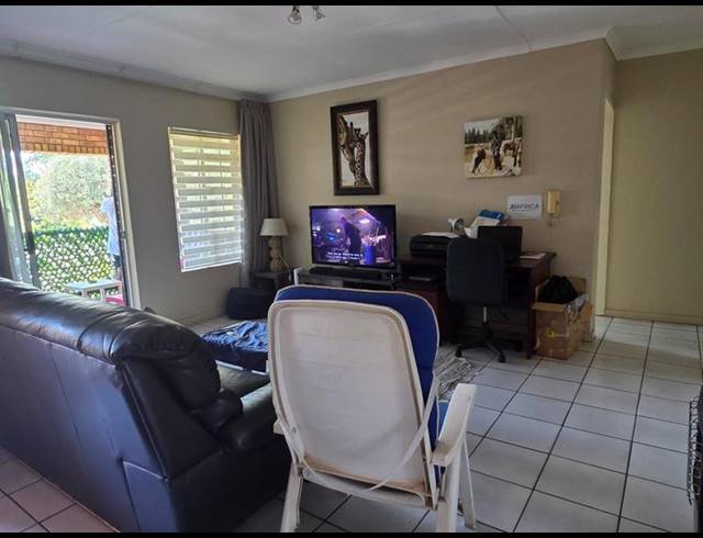 2 BEDROOM PROPERTY TO RENT IN FAERIE GLEN